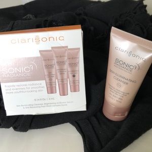 Skin illuminating cleanser